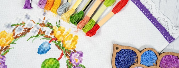 set de broderii colorate